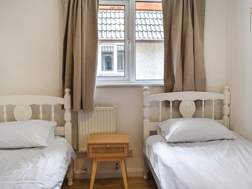 Downstairs twin bedroom  | Halcyon’s Rest, St. Tudy, near Bodmin