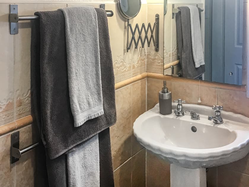 Bathroom | The Old School House, Sunk Island