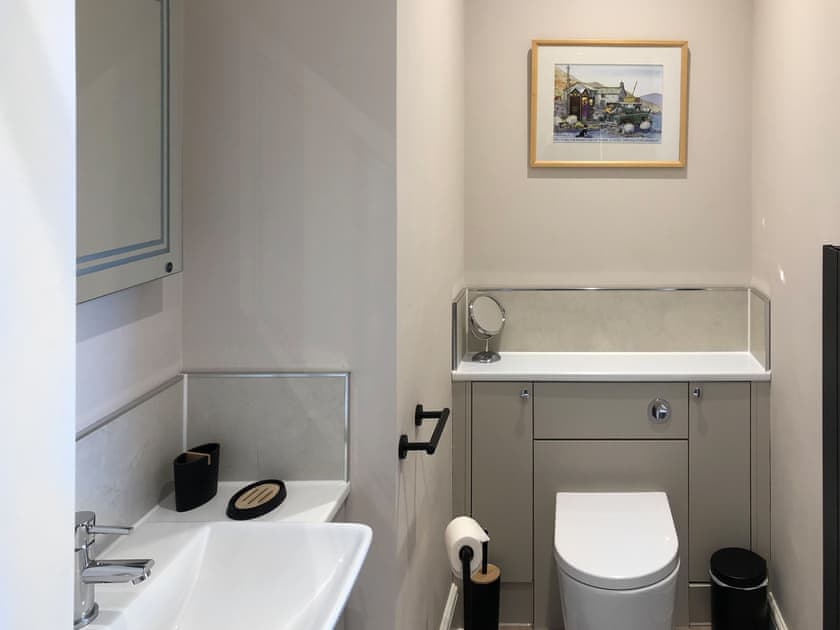 En-suite | Ladstock Hall 3 - Ladstock Hall, Thornthwaite