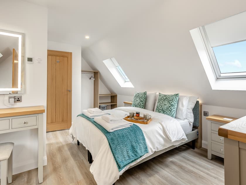 Kingsize upstairs bedroom  | Fallow’s Holt, Bridgnorth and Ironbridge
