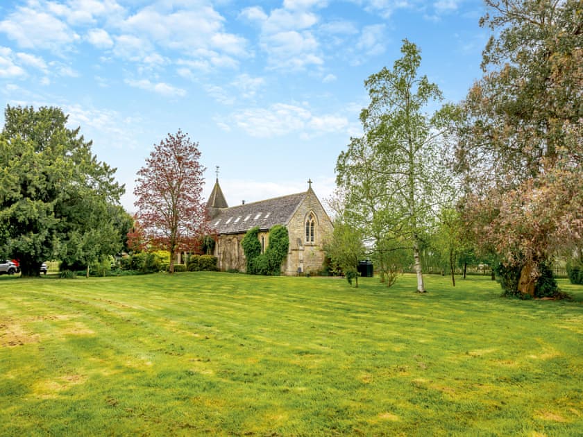 Outdoor area | St Peters, Hilmarton, near Calne