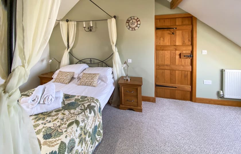 Double bedroom | Cart-Tws Bach, Treffynnon, near St Davids