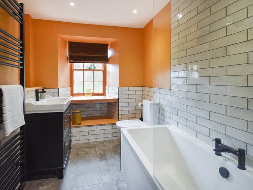 Bathroom | Moncrieff House, Falkland