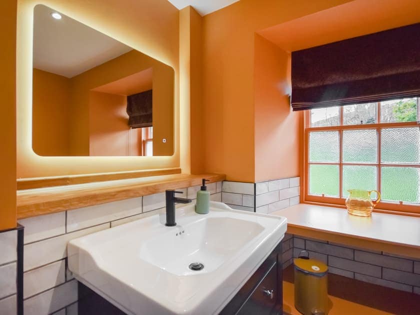 Bathroom | Moncrieff House, Falkland