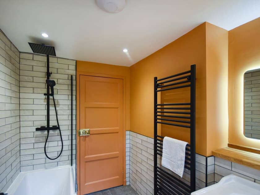 Bathroom | Moncrieff House, Falkland