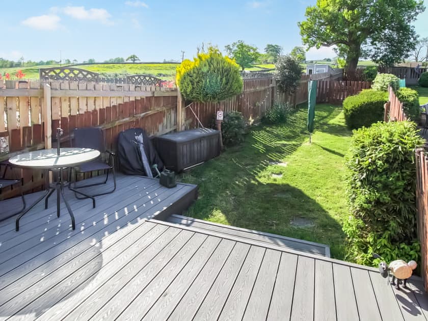Terrace | Hebble Row Cottage, Oakworth