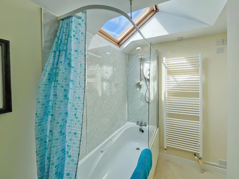 Bathroom | Coastguard Cottage, Downderry, near Looe