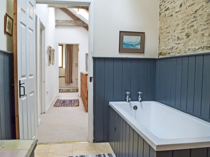 Bathroom | Lower Barn, Dolgran