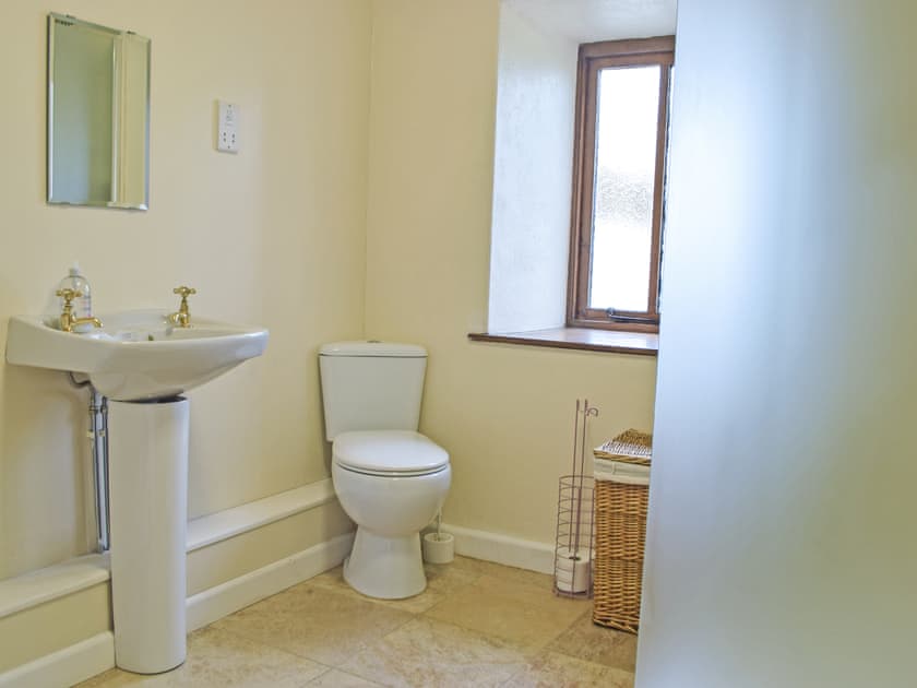 Bathroom | Lower Barn, Dolgran