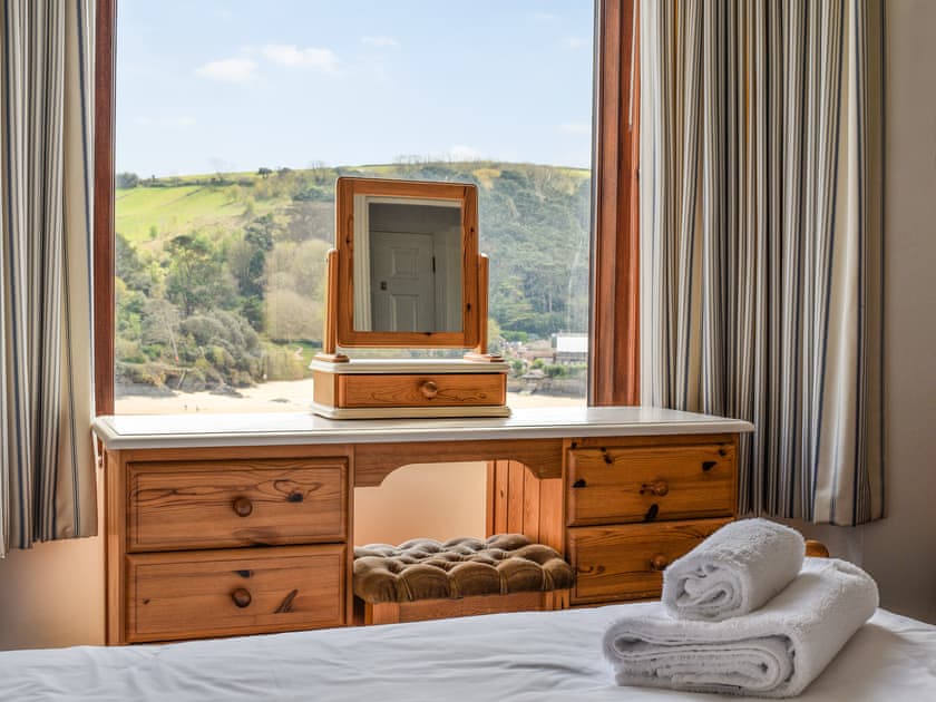 Double bedroom | Marine Mews, Salcombe