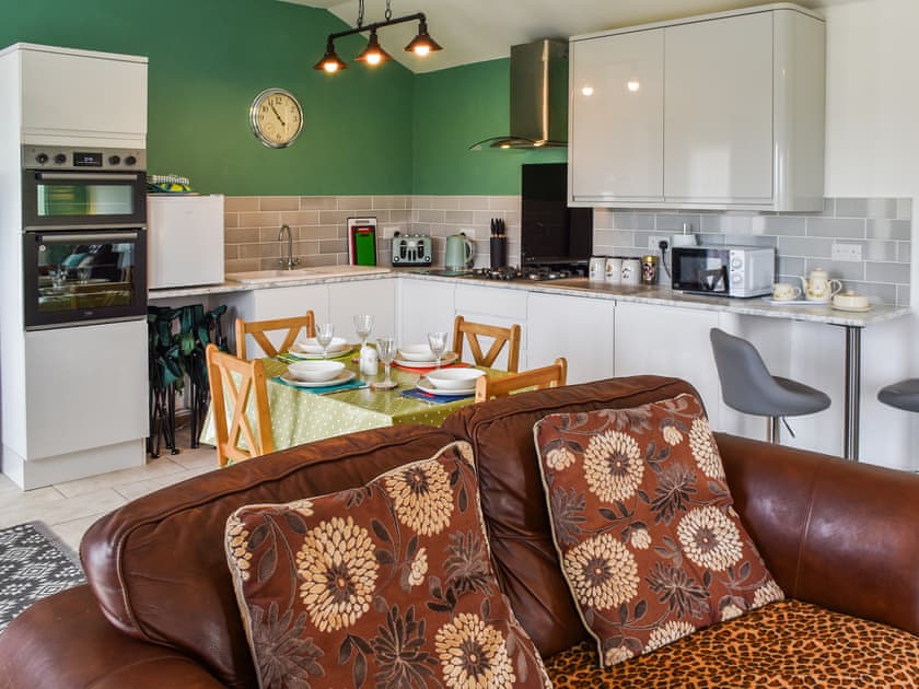 Kitchen | Stable Cottage - Orchard Farm, Barnby, near Beccles