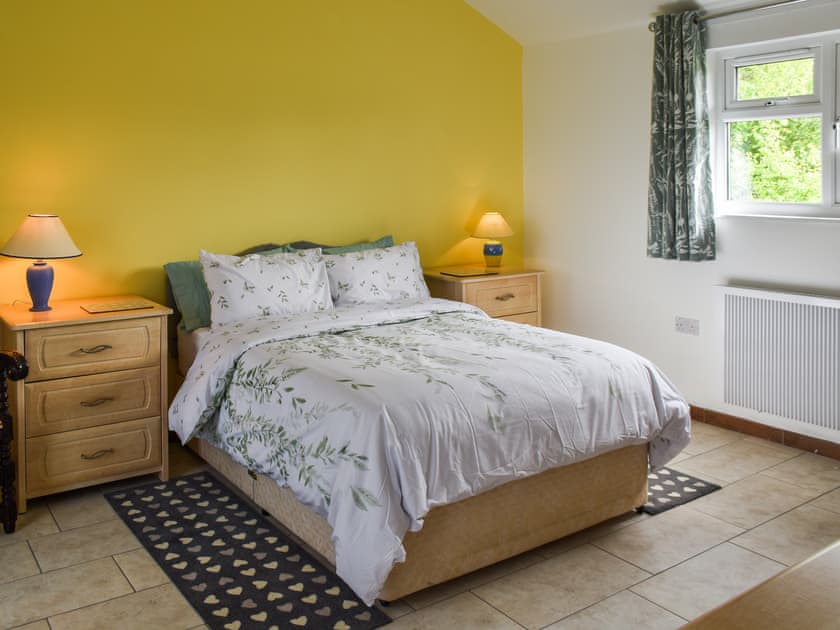 Double bedroom | Stable Cottage - Orchard Farm, Barnby, near Beccles