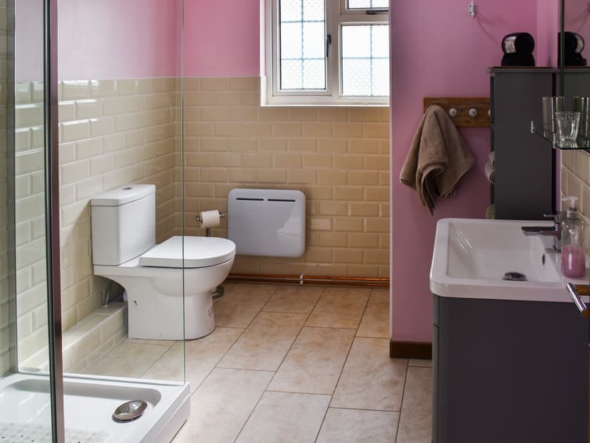 Bathroom | Stable Cottage - Orchard Farm, Barnby, near Beccles