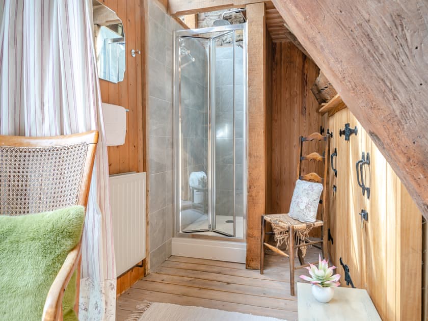 Bathroom | The Manor House - White Birch Manor Getaways, Awre, near Westbury-on-Severn