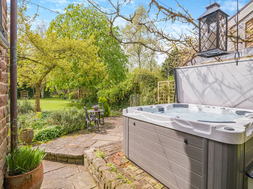 Jacuzzi | The Manor House - White Birch Manor Getaways, Awre, near Westbury-on-Severn