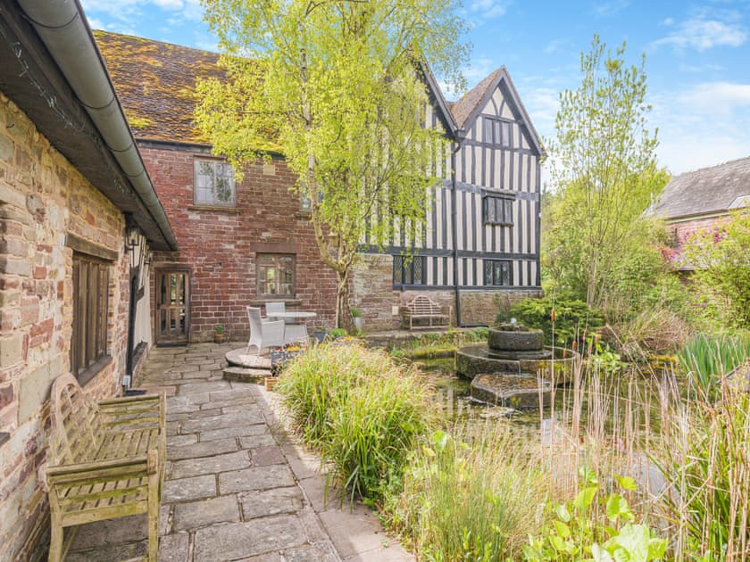 Exterior | The Manor House - White Birch Manor Getaways, Awre, near Westbury-on-Severn