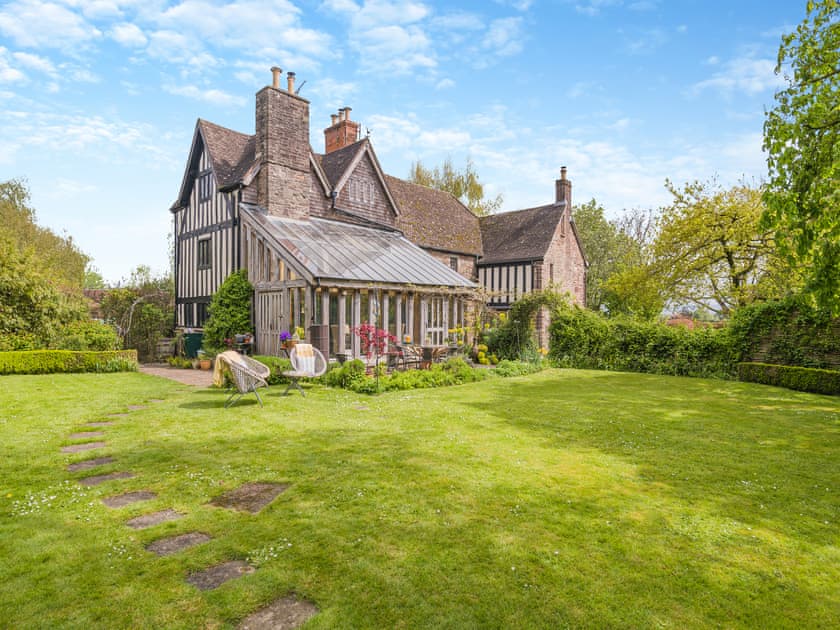 Exterior | The Manor House - White Birch Manor Getaways, Awre, near Westbury-on-Severn