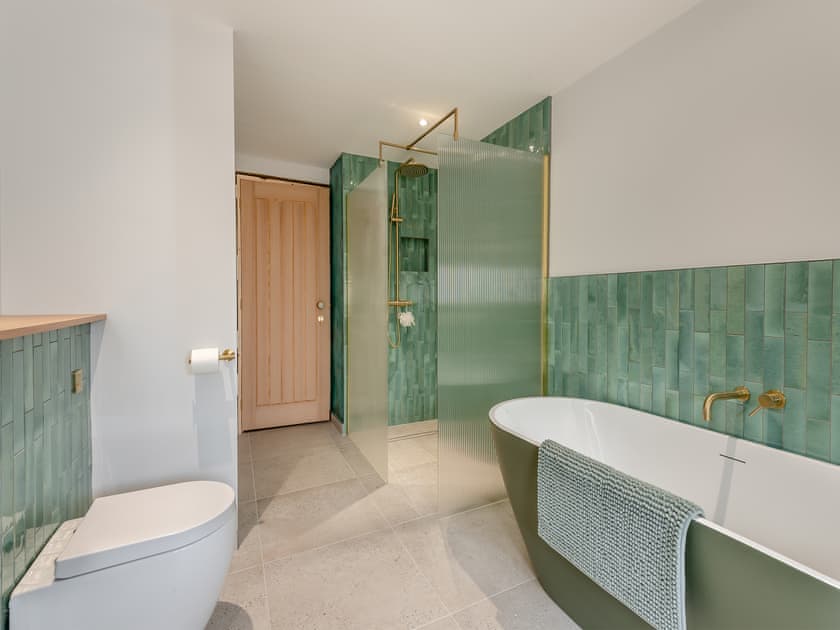 Family Bathroom  | Cattle Cake Cottage, Askham, near Penrith
