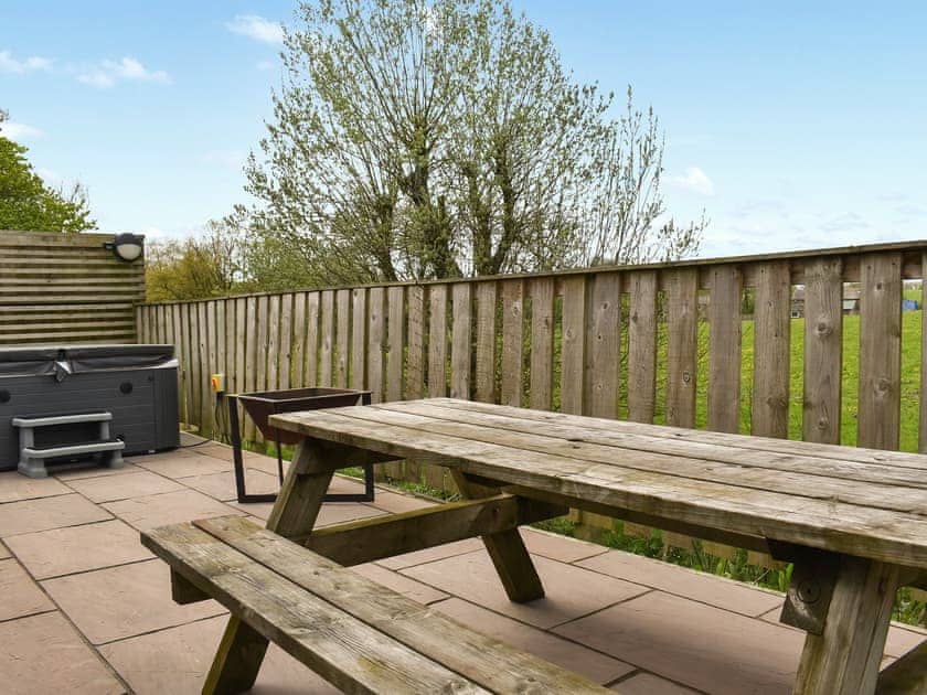 Hot tub | The Lune - Box Tree Escapes, Kirkby Lonsdale