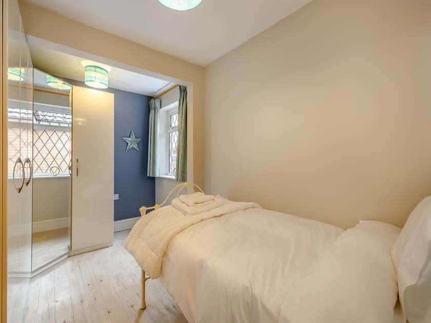 Single bedroom | The Sidings, Willoughby