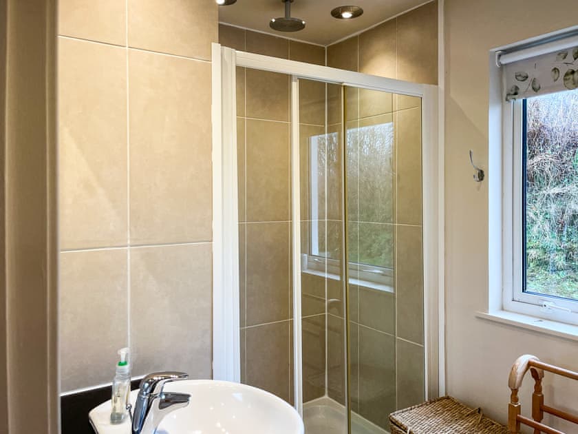 Bathroom | Half Of 2, Torrin