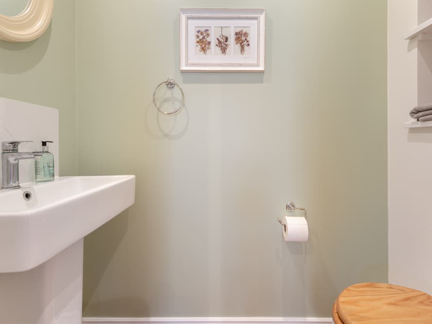 Bathroom | Knighton Mill Dairy, Broad Chalke