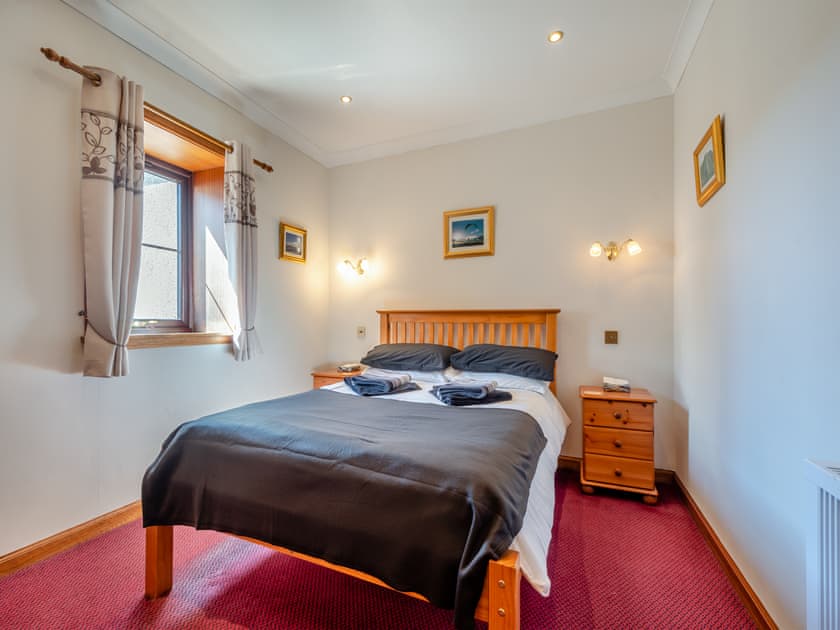 Double bedroom | Eryb Cottage - Shannochie Cottages, Shannochie