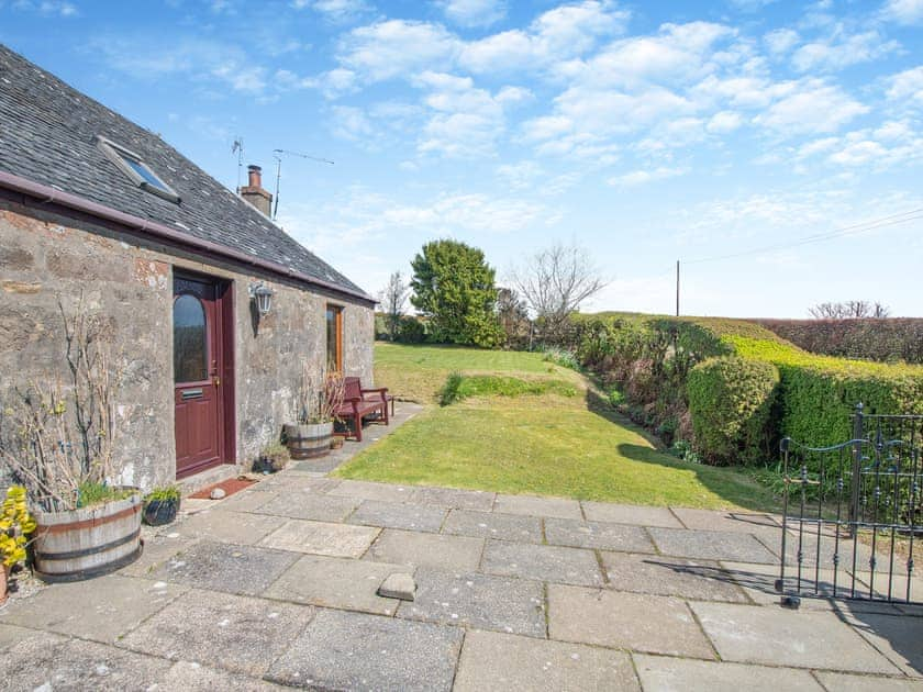 Exterior | Kilbride Cottage - Shannochie Cottages, Shannochie