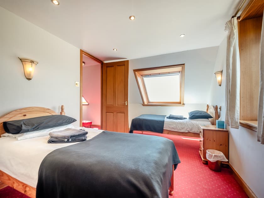 Double bedroom | Barnstable - Shannochie Cottages, Shannochie