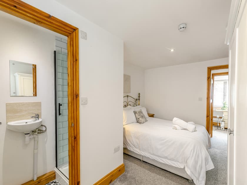 Double bedroom | The Lodge, Gloucester