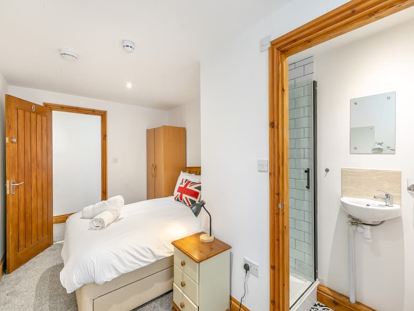 Double bedroom | The Lodge, Gloucester