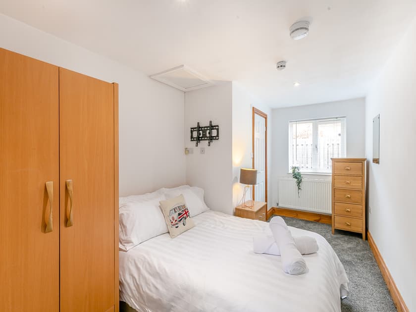 Double bedroom | The Lodge, Gloucester