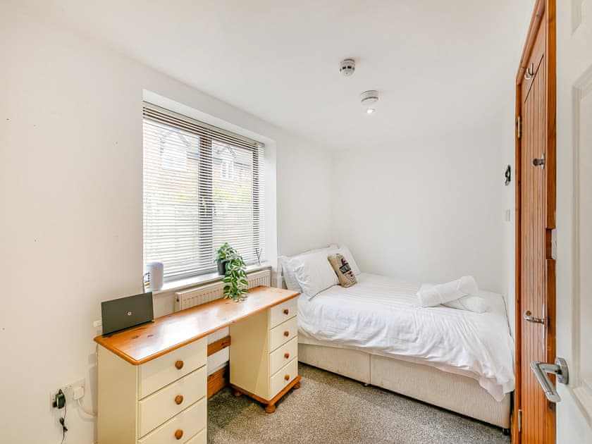 Double bedroom | The Lodge, Gloucester