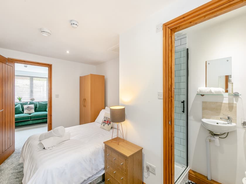 Double bedroom | The Lodge, Gloucester
