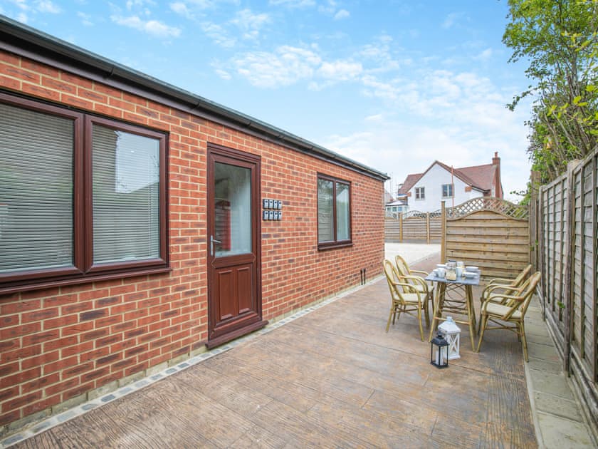 Sitting-out-area | The Lodge, Gloucester
