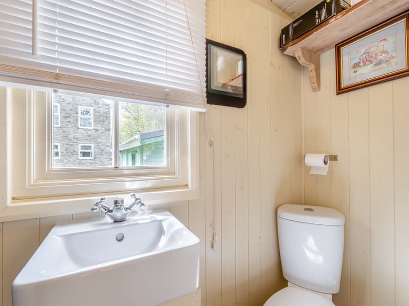 Bathroom | Joseph’s Hide - Inglenook, Haltwhistle