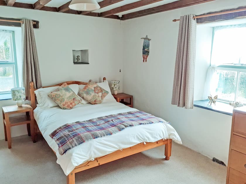 Double bedroom | Hen Stabl, Arthog, near Dolgellau