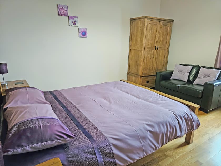 Double bedroom | Beudy - Bwlch Y Person Barns, Dihewyd, near Aberaeron