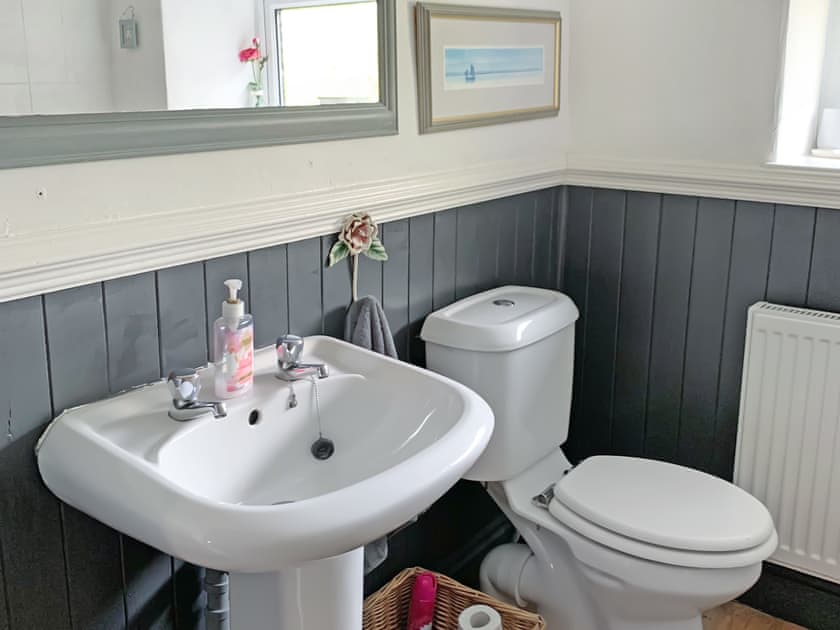 Bathroom | Golf Cottage, Chapel-en-le-Frith, near Buxton