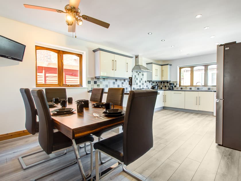 Dining Area | Total Retreat, Isle of Sheppey
