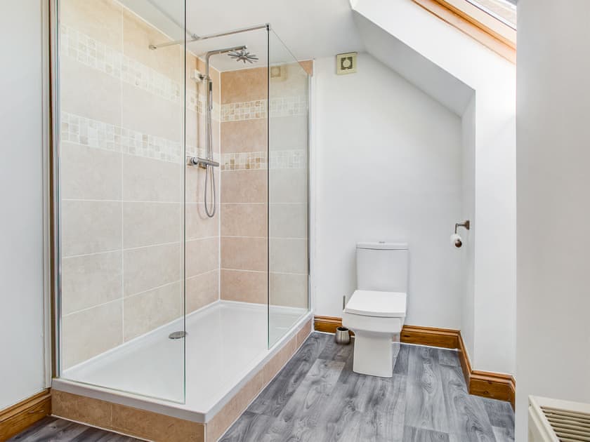 Bathroom | Total Retreat, Isle of Sheppey