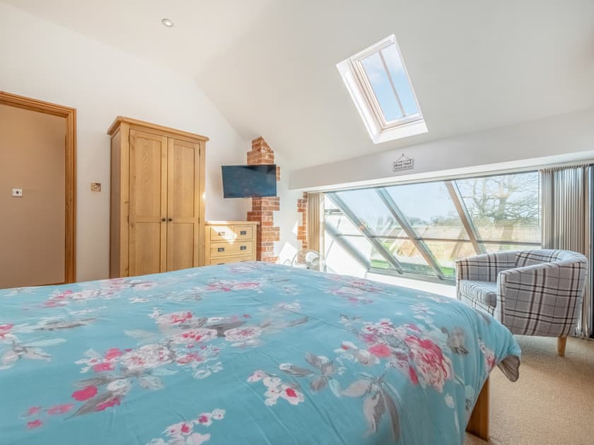 Comfortable double bedroom | The Great North Barn - Hall Farm Barns, Gimingham, near Mundesley