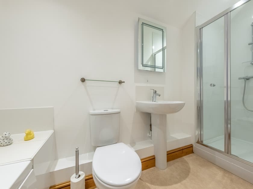 En-suite | The Great North Barn - Hall Farm Barns, Gimingham, near Mundesley