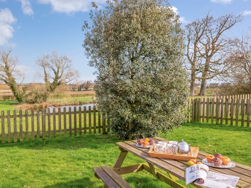 View | The Great North Barn - Hall Farm Barns, Gimingham, near Mundesley