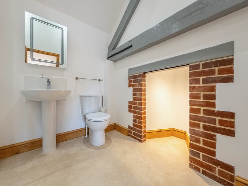 Bathroom | The Great South Barn - Hall Farm Barns, Gimingham, near Mundesley