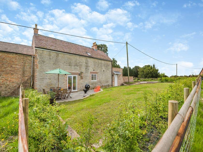 Exterior | Grooms Cottage, Westbury-on-Severn