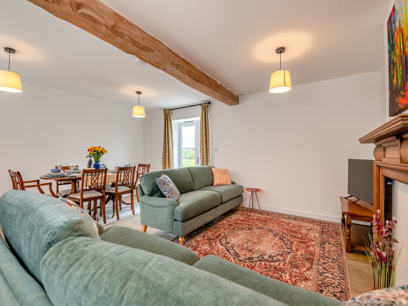 Living room/dining room | Grooms Cottage, Westbury-on-Severn