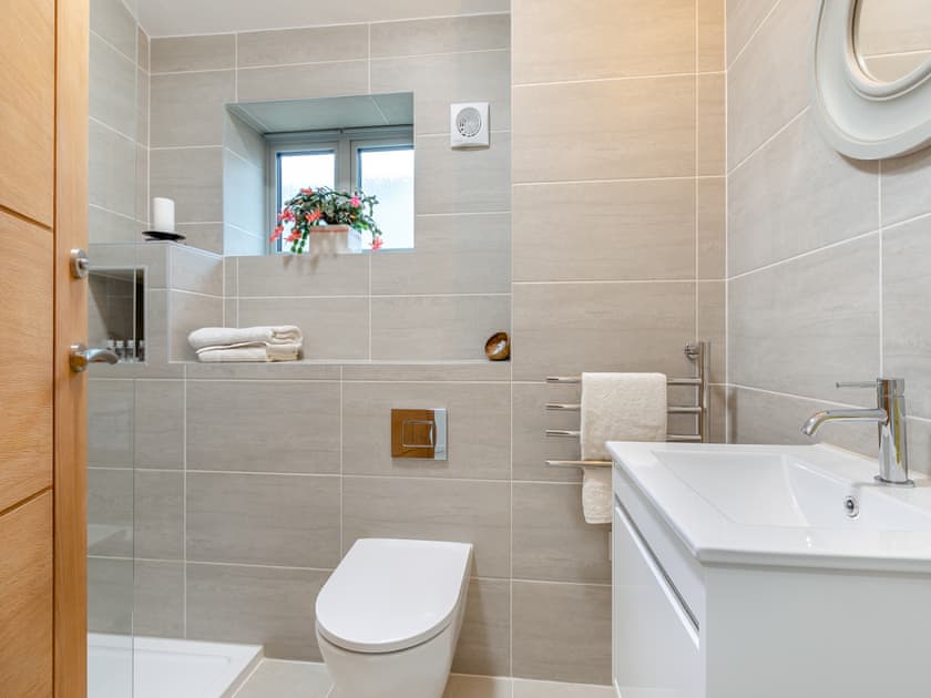 Shower room | The Byre - Cleve Farm Retreats, Churchstanton, near Taunton
