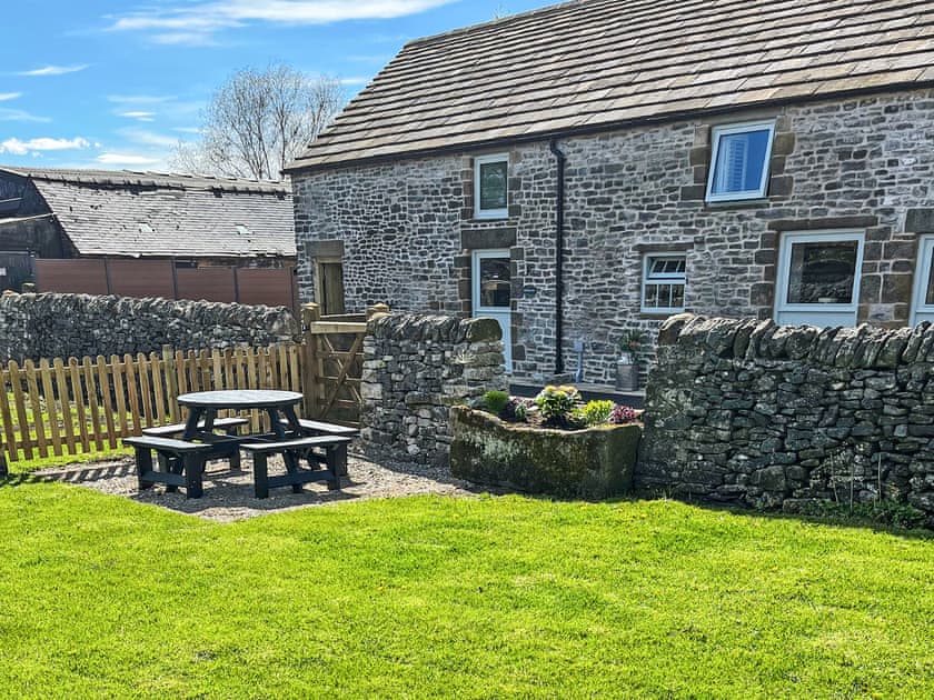 Garden | Cowcroft - Hammerton Hall, Litton, near Buxton