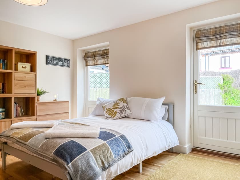 Double bedroom | The Willows, Teversal